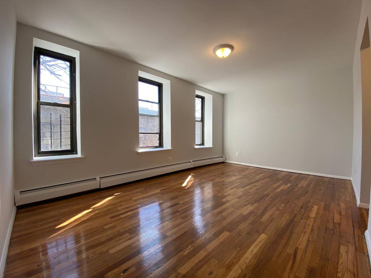 Apartment for rent at 152 Parkside Ave #4M, Brooklyn, NY 11226
