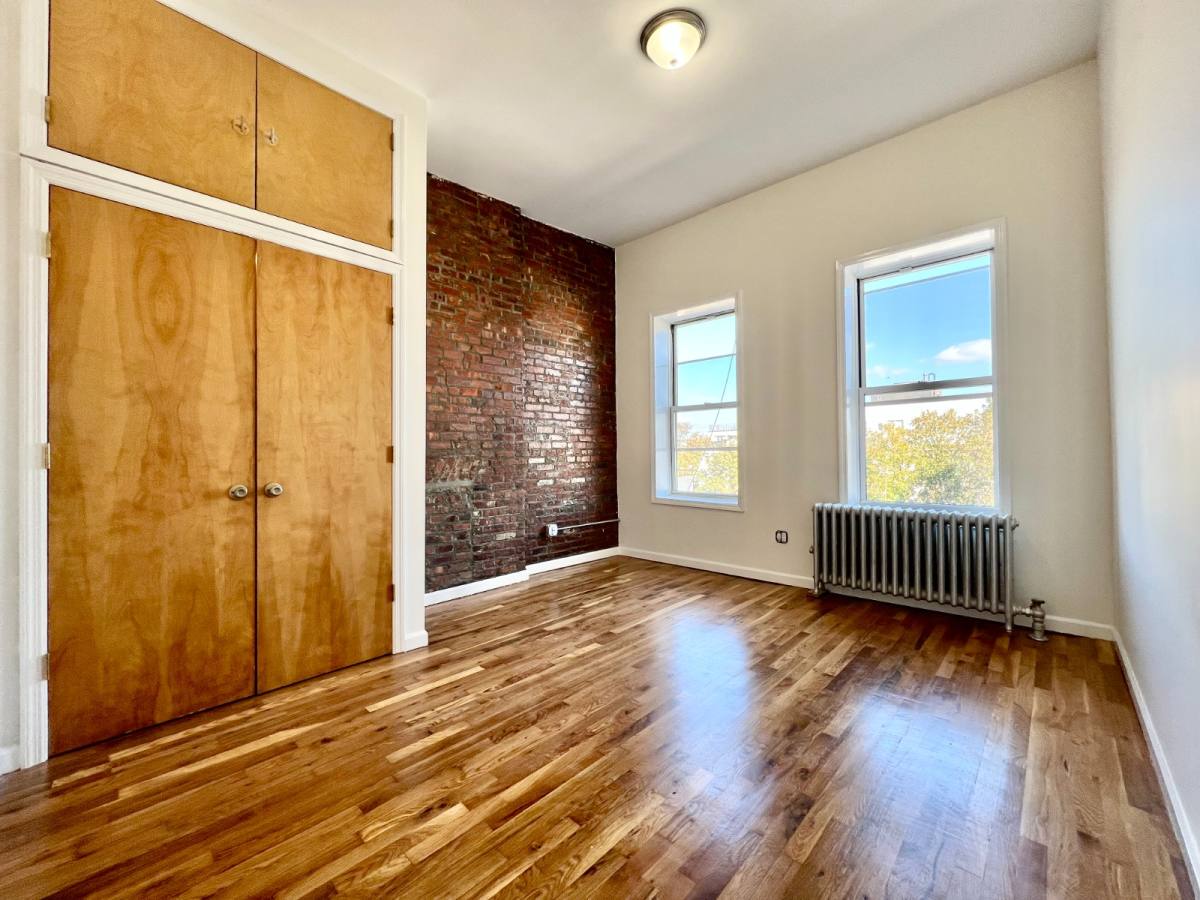 Apartment for rent at 326 21st St #4R, Brooklyn, NY 11215