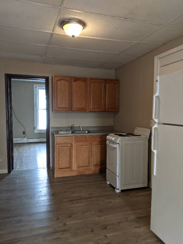 Apartment for rent at 304 W Broadway, Fulton, NY 13069