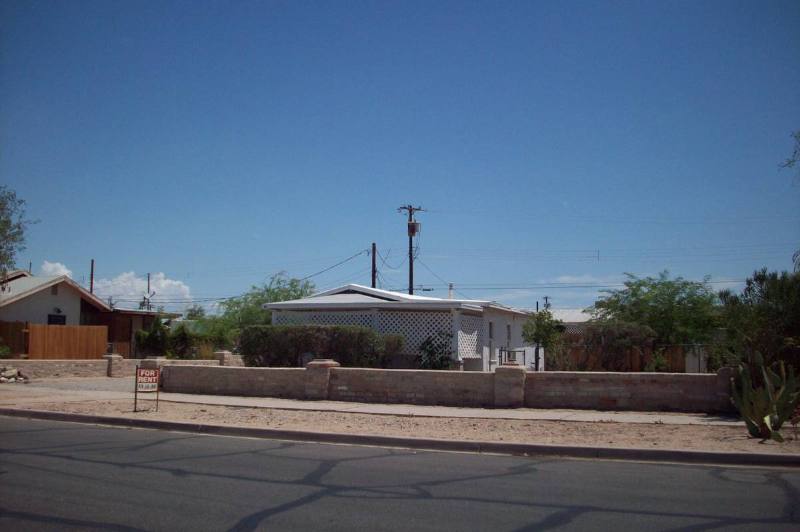 House for rent at 965 S 6th Ave, Yuma, AZ 85364