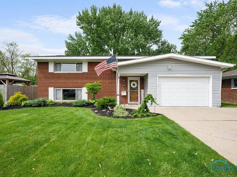 House for rent at 1109 Kirk St, Maumee, OH 43537