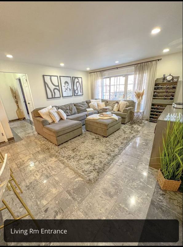 Townhouse for rent at 800 River Rd, Edgewater, NJ 07020