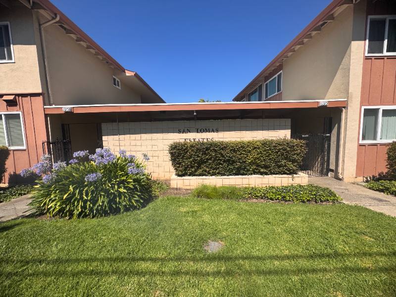 Apartment for rent at 1369 Phelps Ave #12, San Jose, CA 95117