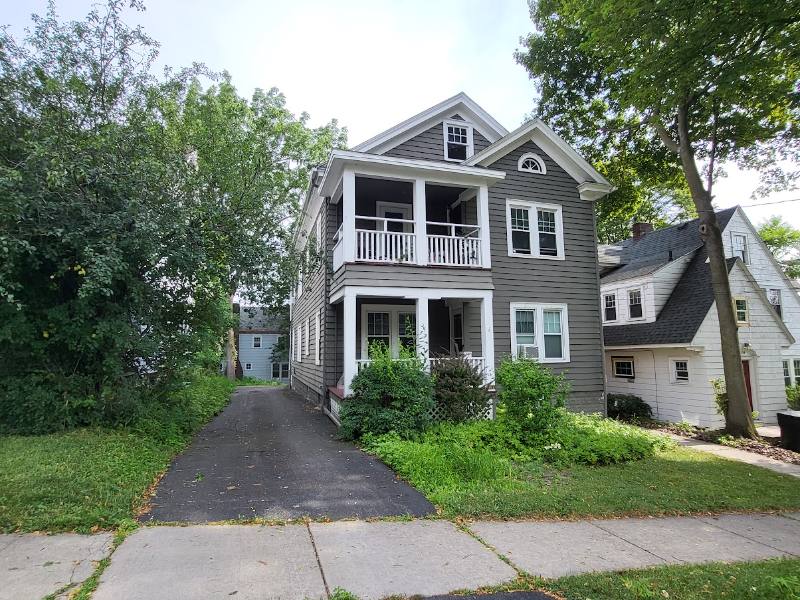 Apartment for rent at 1118-20 Euclid Ave #2, Syracuse, NY 13206