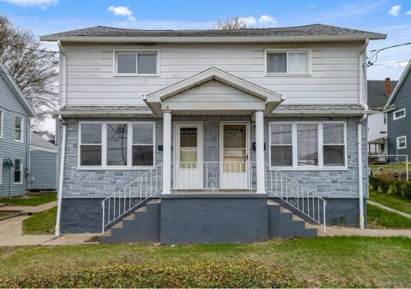 Townhouse for rent at 412 Grove St, Pittston, PA 18641