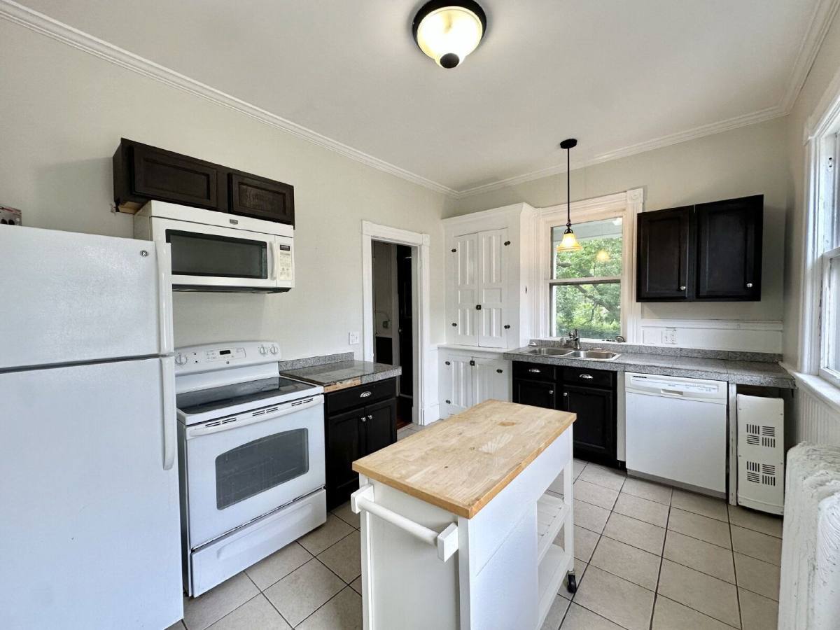 Apartment for rent at 858 Union St #2, Schenectady, NY 12308