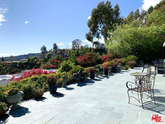 House for rent at 12250 Canna Rd, Los Angeles, CA 90049