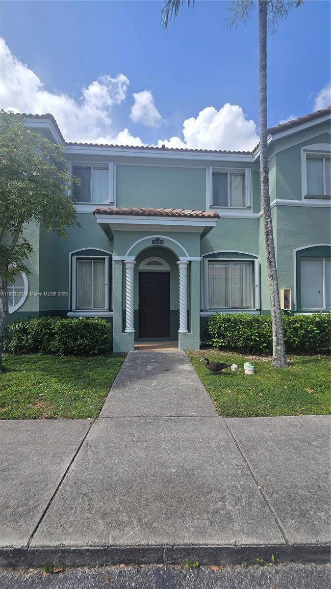 Townhouse for rent at 1523 SE 24th Court, Homestead, FL 33035