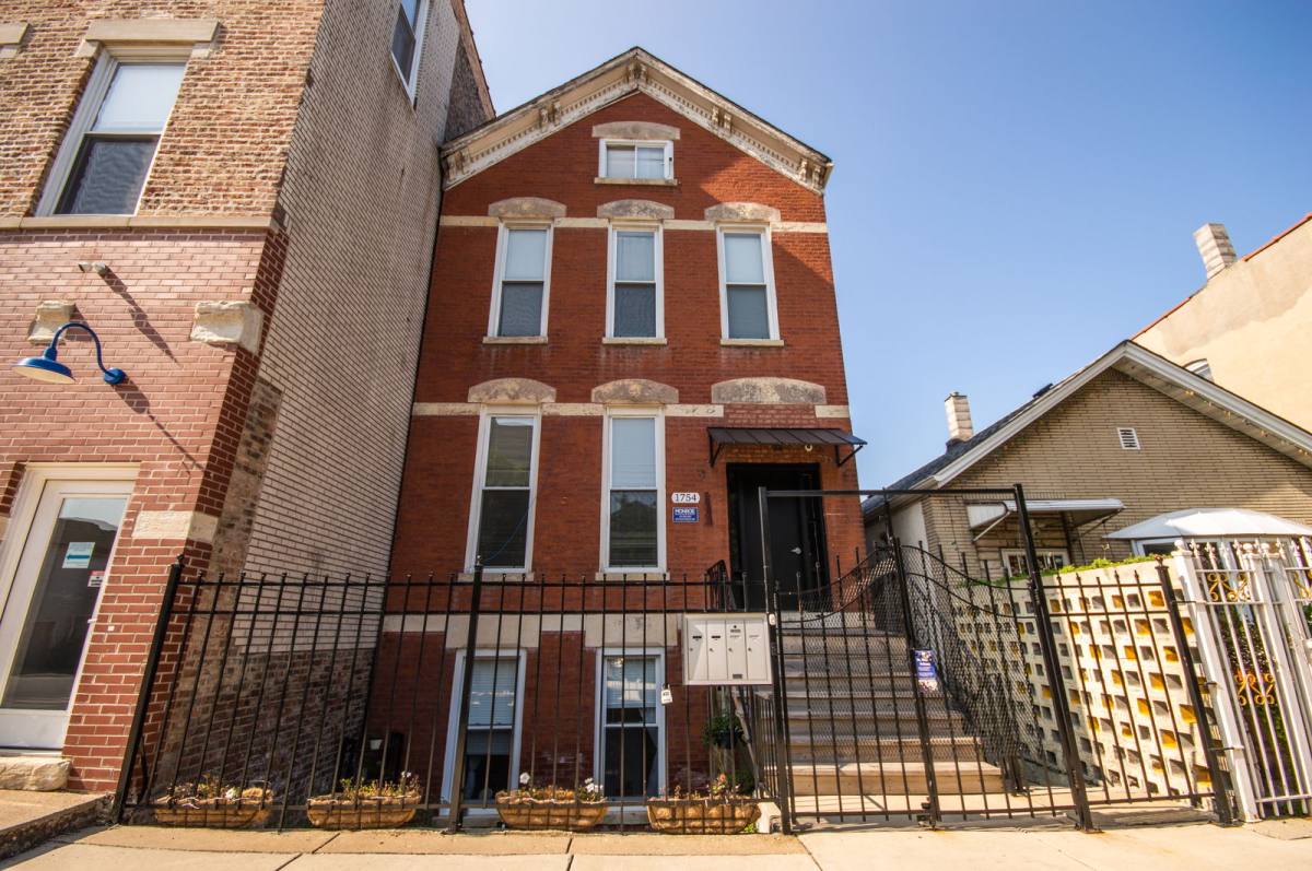 House for rent at 1754 W 21st Place #2, Chicago, IL 60608