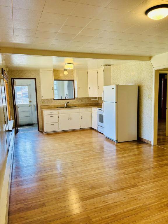 Apartment for rent at 628 Washakie St, Lander, WY 82520