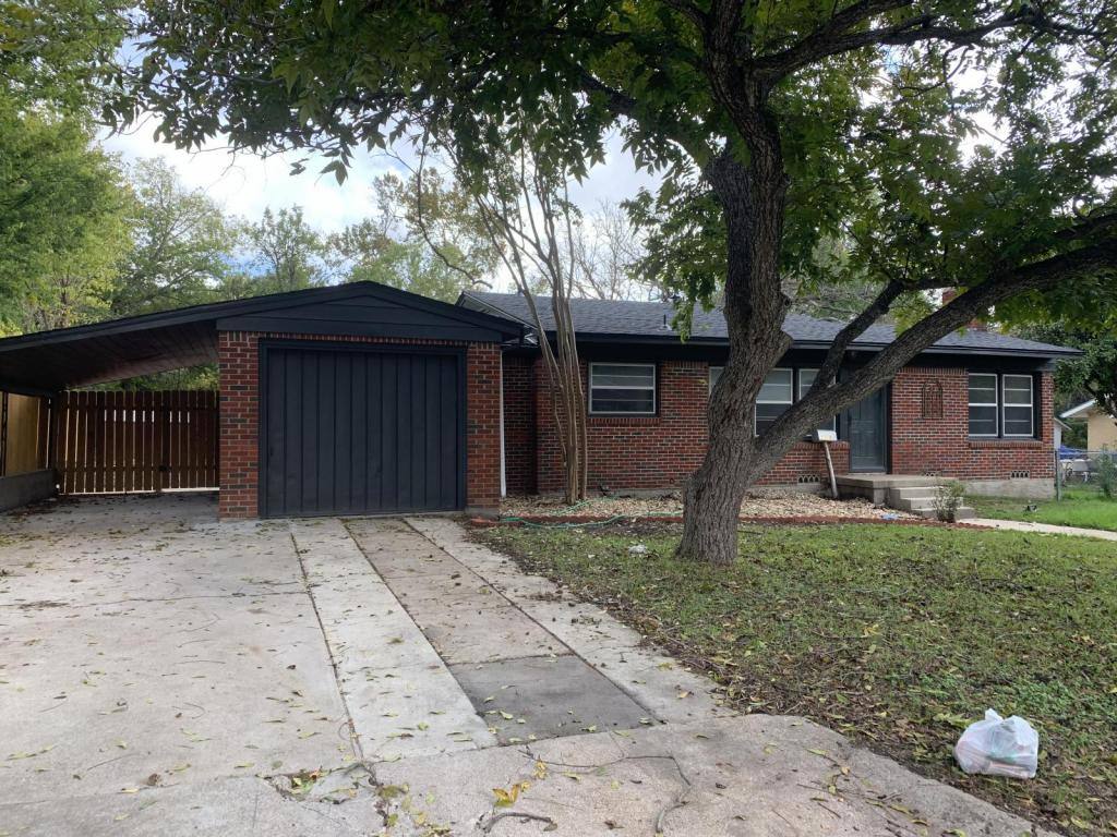 House for rent at 1119 N 8th St, Temple, TX 76501