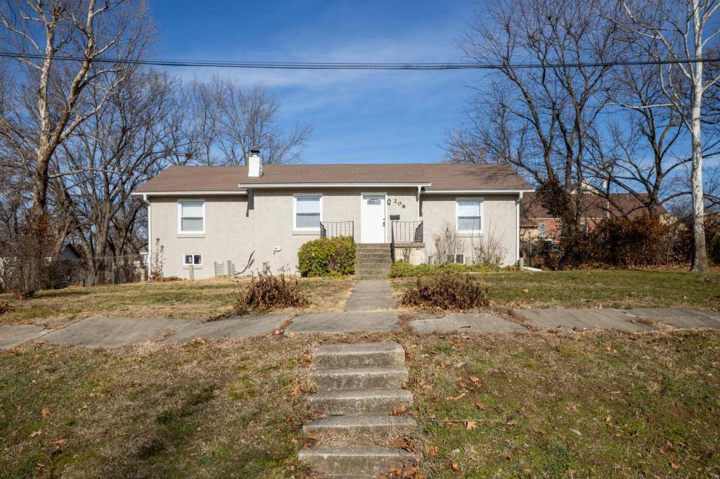 House for rent at 206 W Wimer St, Knob Noster, MO 65336