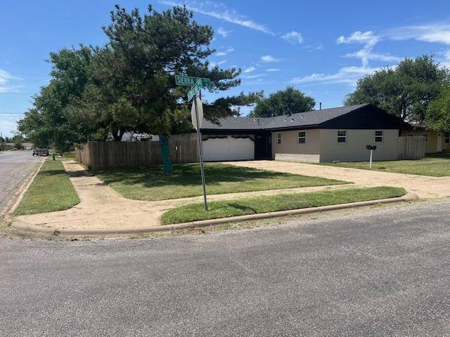 House for rent at 1101 Sierra Dr, Pampa, TX 79065