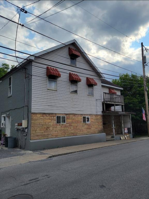House for rent at 113-115 Pennsylvania Ave #1, Cresson, PA 16630