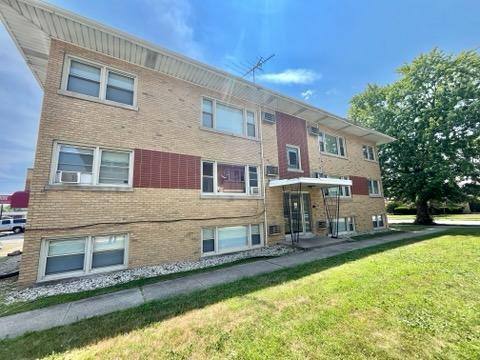 Apartment for rent at 18428 Torrence Ave, Lansing, IL 60438