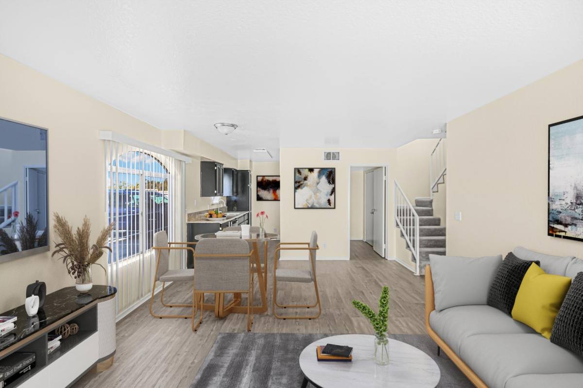 Apartment for rent at 1241 E Ave R #R, Palmdale, CA 93550