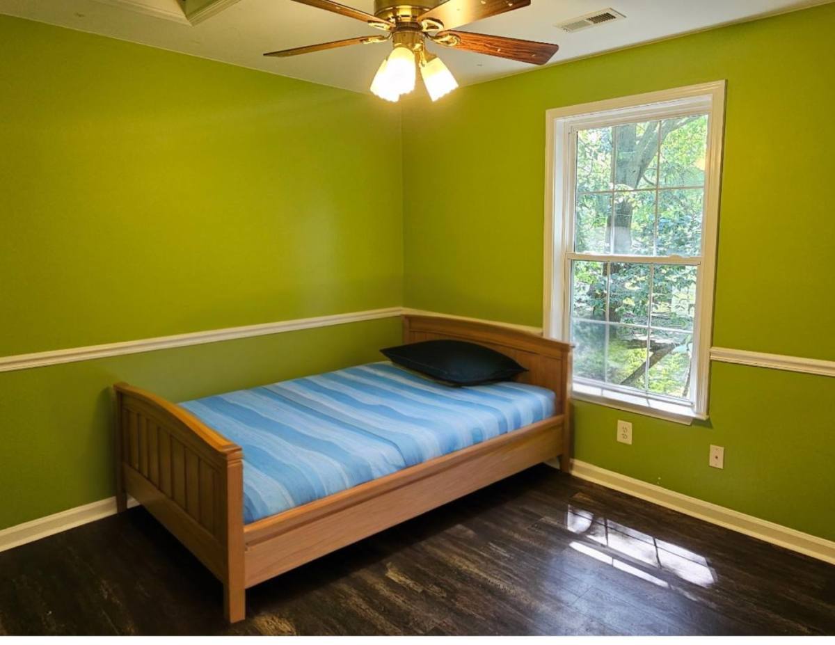 House for rent at 11200 Springfield Dr #ROOM Three: Neon Gre, Fredericksburg, VA 22408