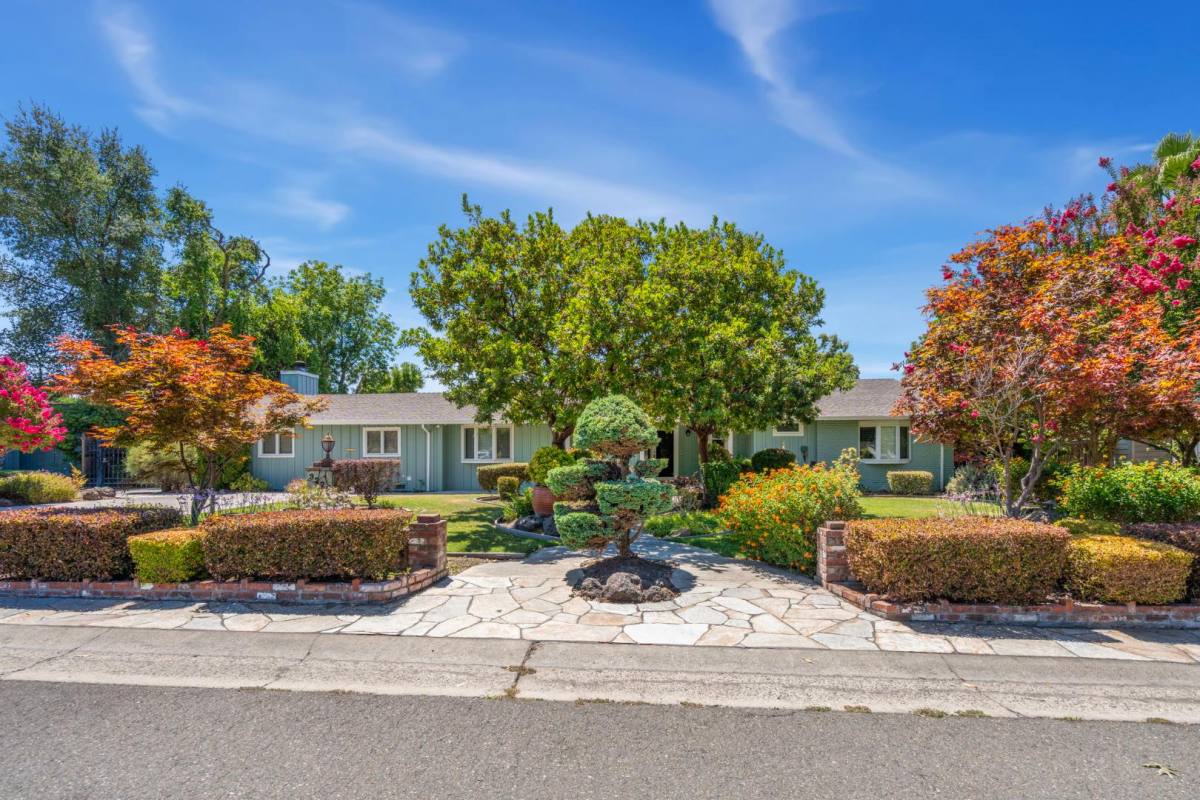 House for rent at 3220 Fieldcrest Dr, Sacramento, CA 95821