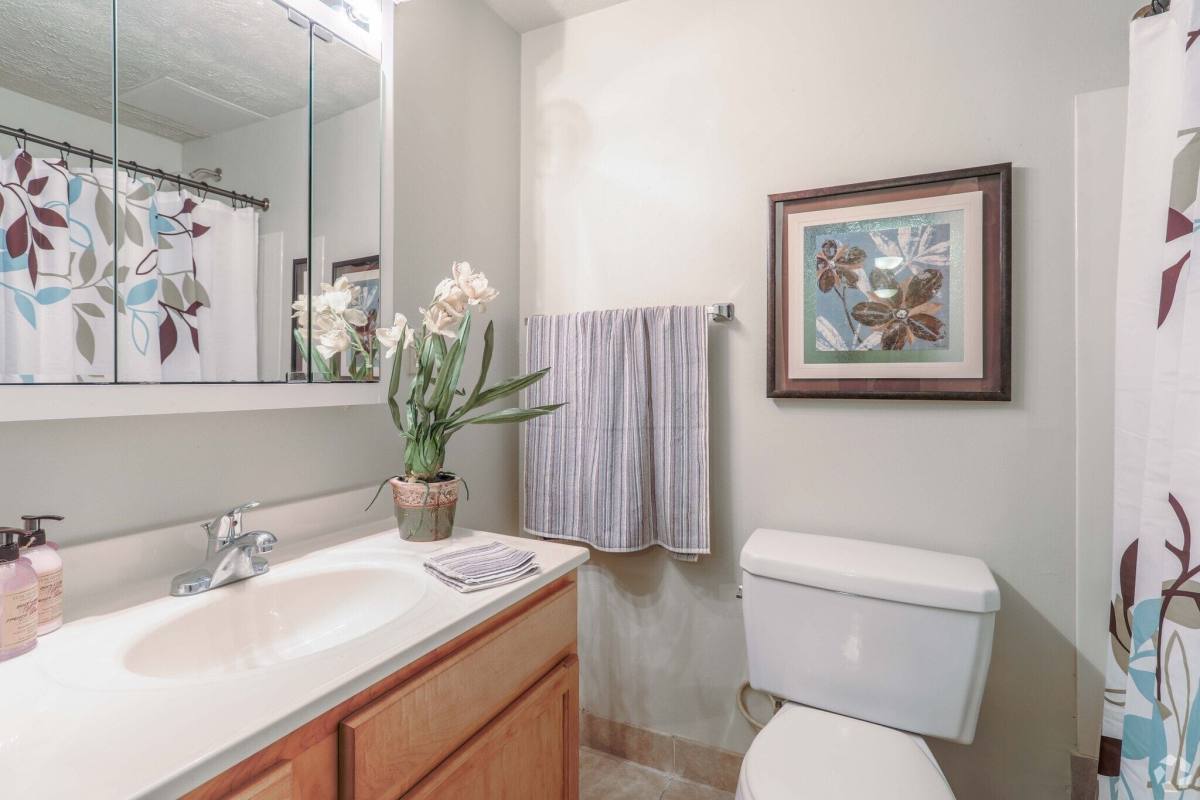 Apartment for rent at Chamberlain I & II, 39 Central Ave #217, Dayton, OH 45406