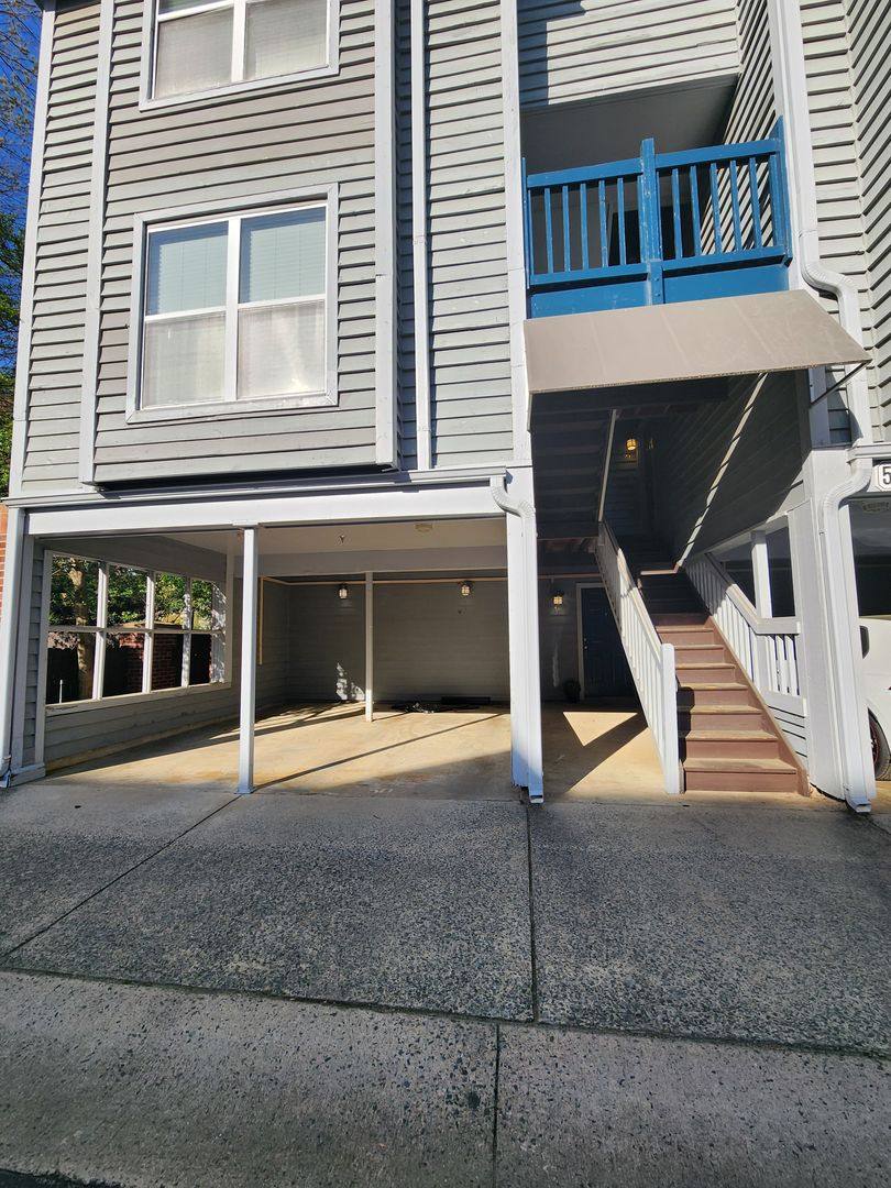Condo for rent at 529 N Graham St #1F, Charlotte, NC 28202