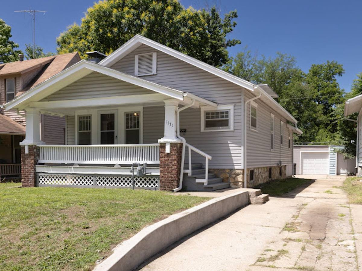 House for rent at 1171 SW Jewell Ave, Topeka, KS 66604