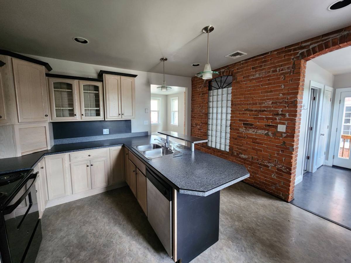 Apartment for rent at 50-54 N Market St, Elizabethtown, PA 17022