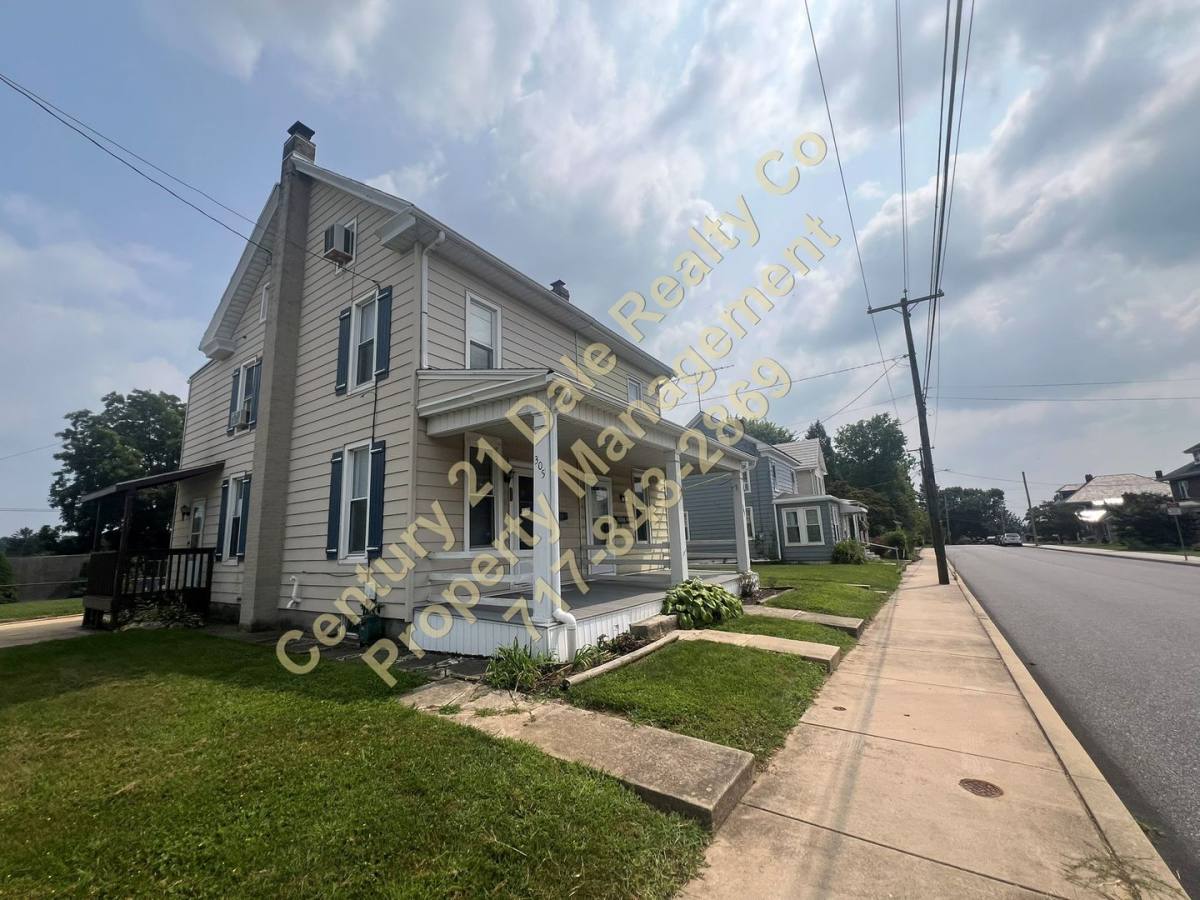 House for rent at 305 S Pleasant Ave, Dallastown, PA 17313