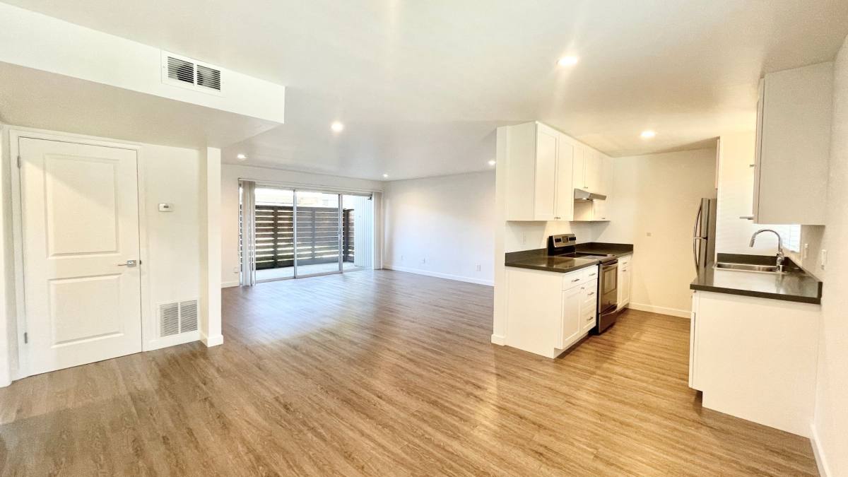 Apartment for rent at 914 Mountain View Ave, Mountain View, CA 94040