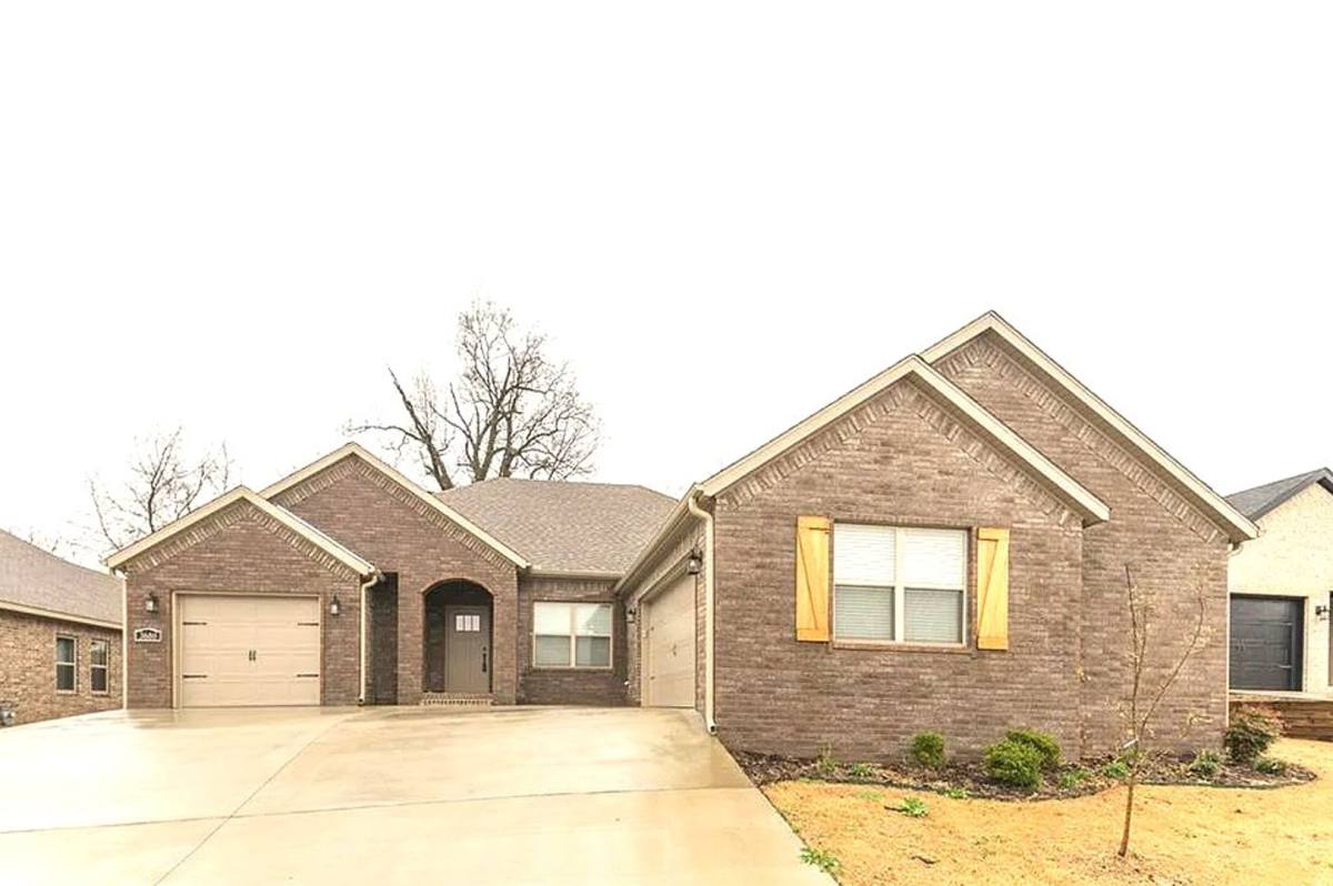 House for rent at 3600 SW Brittany Rd, Bentonville, AR 72713