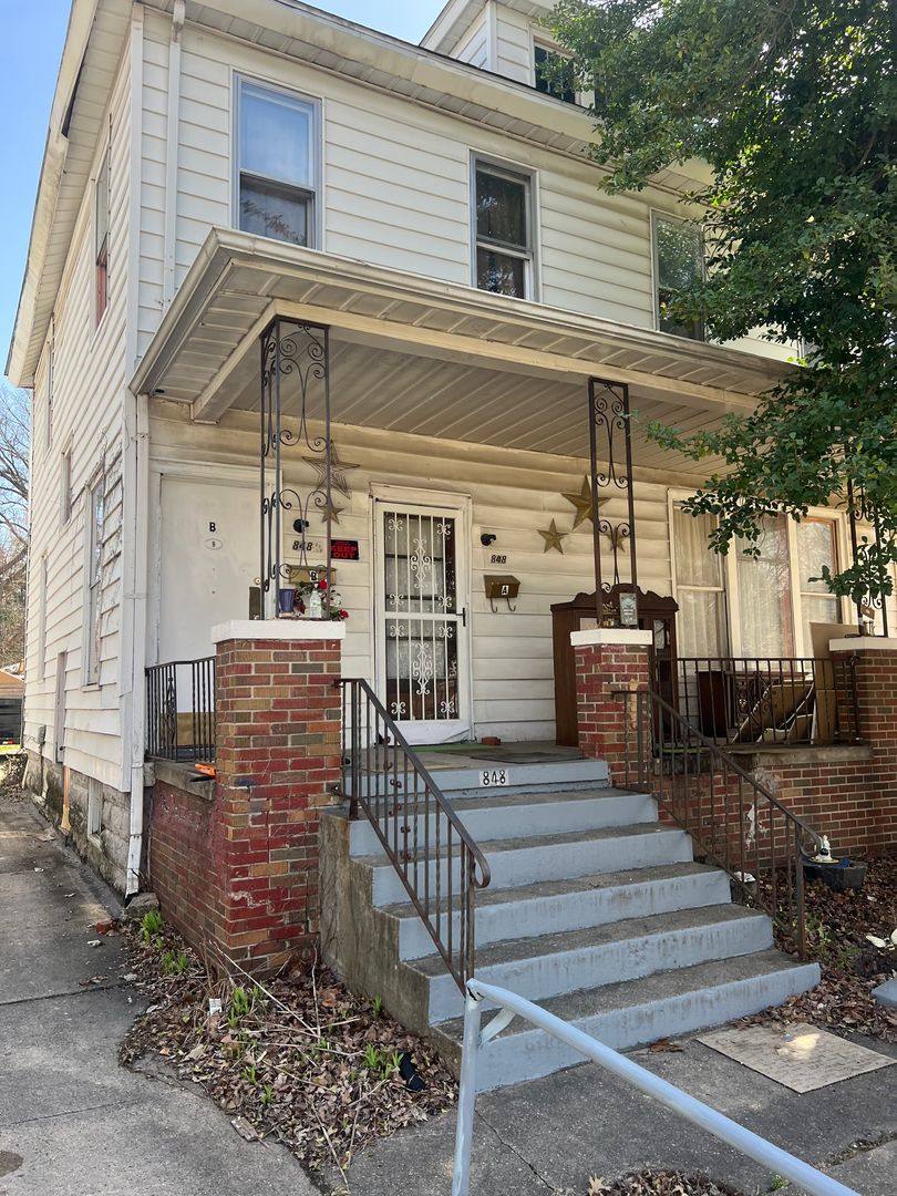 Apartment for rent at 848 N 7th, Springfield, IL 62702