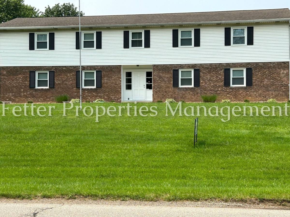 Apartment for rent at 4812 Oak Hill Rd, Evansville, IN 47711