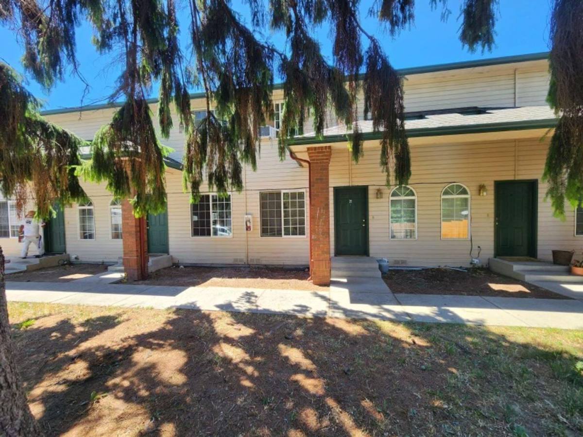Apartment for rent at 1403-1407 S 18th Ave, Yakima, WA 98902