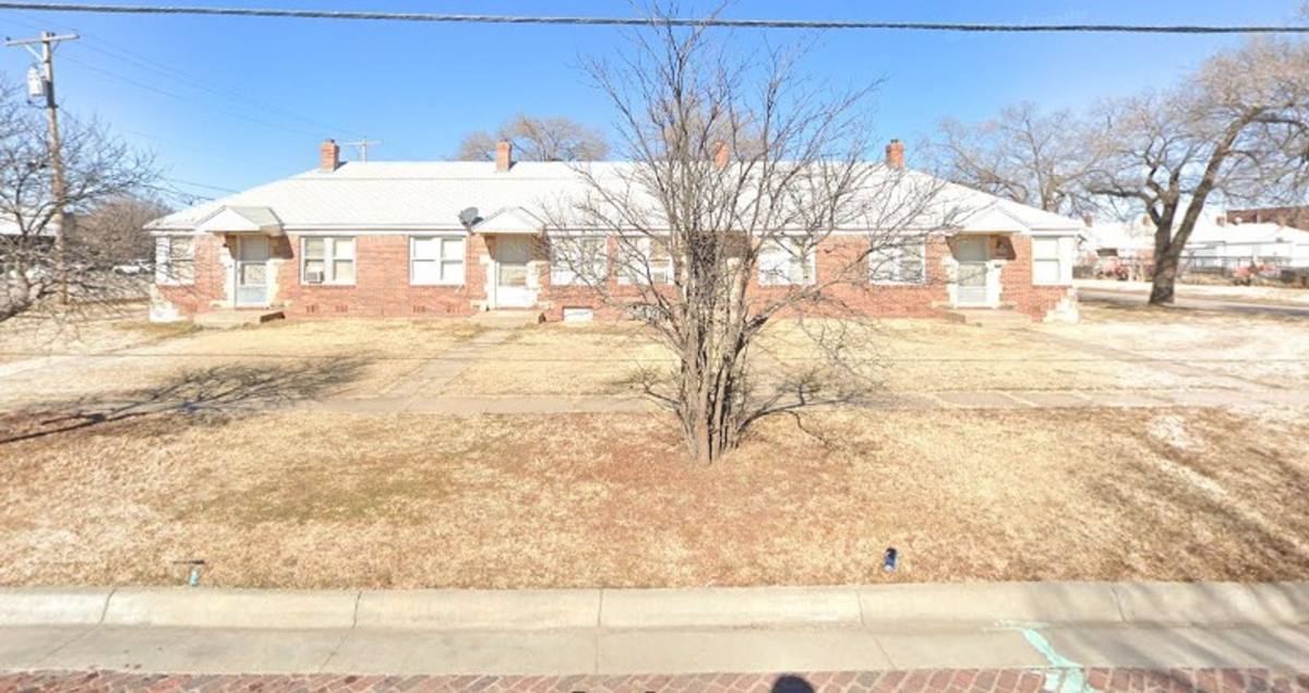 1216 E 3rd St, Wichita, KS 67214