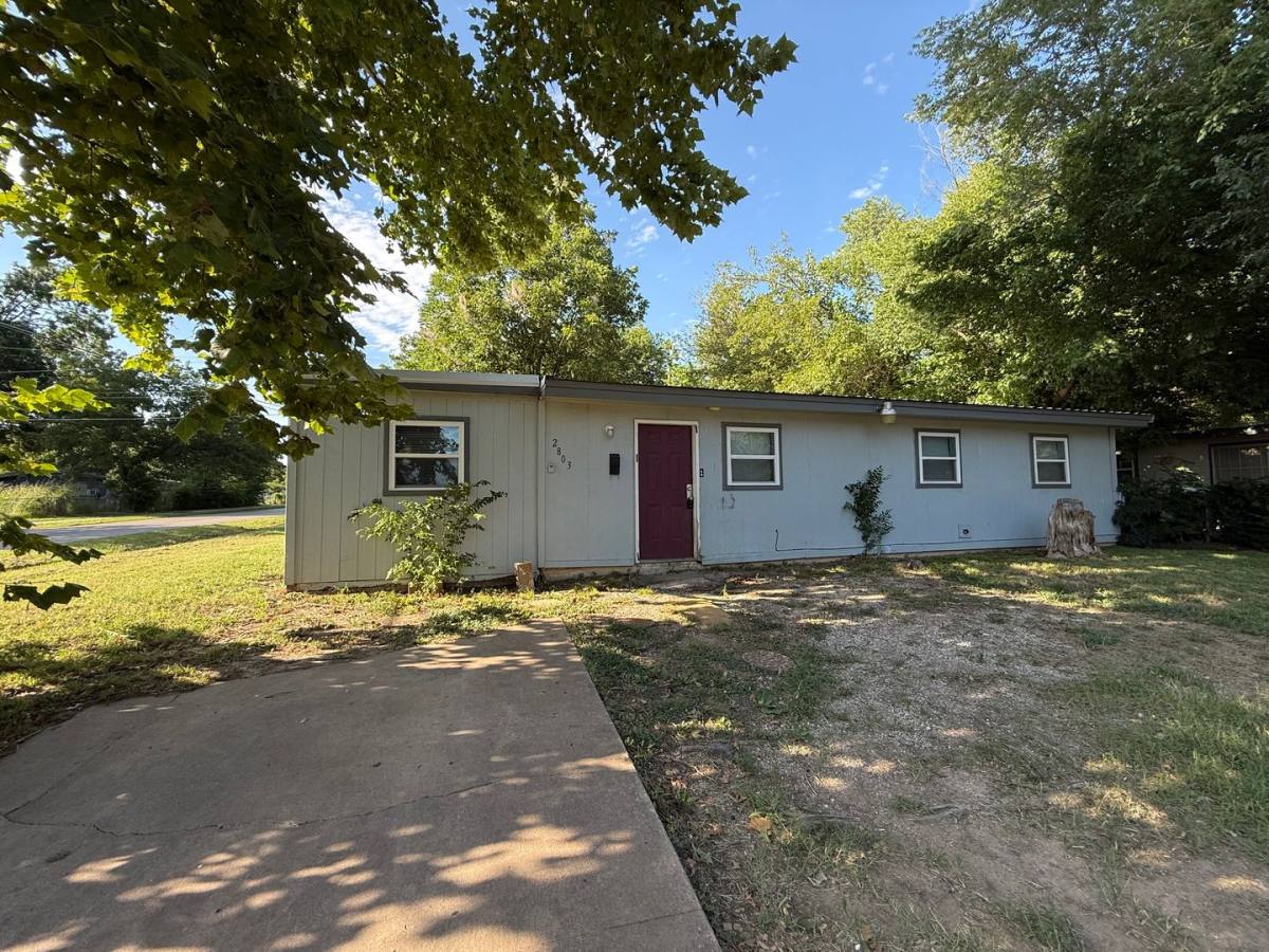 House for rent at 2803 E 44th Place N, Tulsa, OK 74110