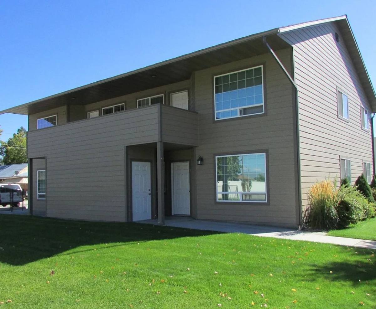 Apartment for rent at 1034 Main St, Corvallis, MT 59828