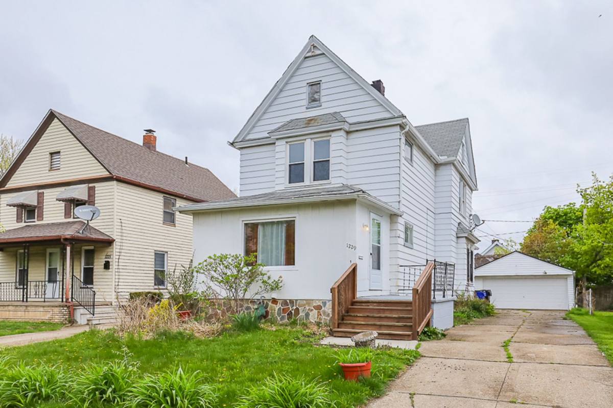 House for rent at 1229 E167th, Cleveland, OH 44110