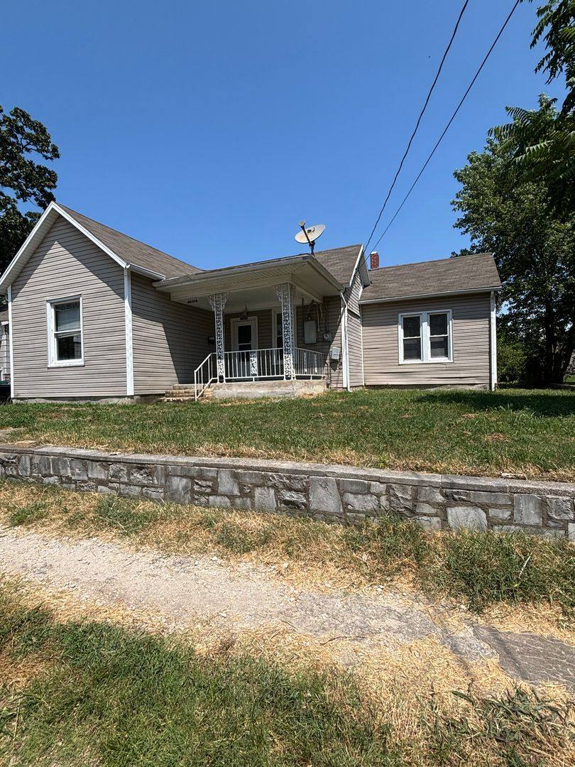 House for rent at 1043 E Blaine St, Springfield, MO 65802