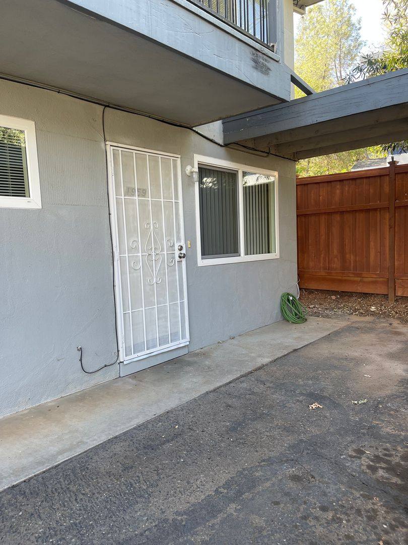 Apartment for rent at 1945-1959 8th St, Redding, CA 96001