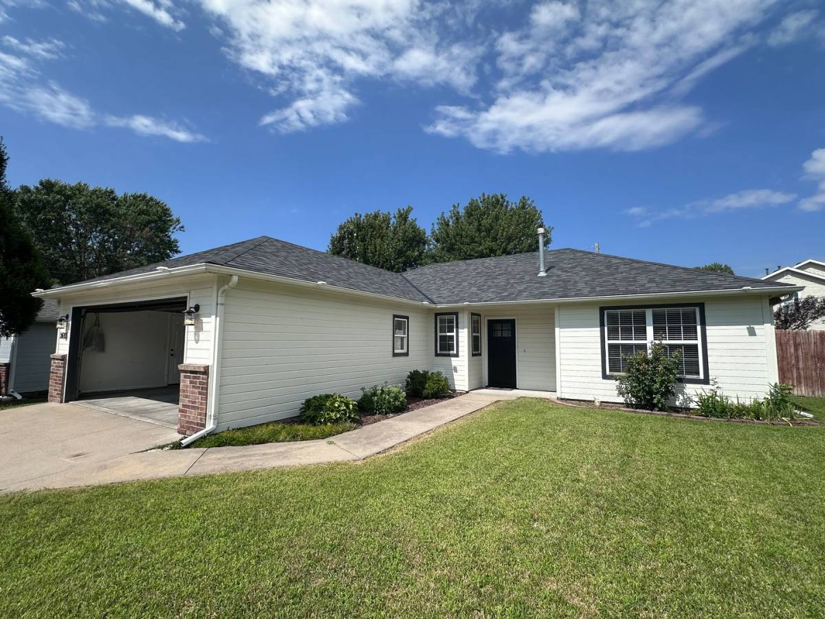 House for rent at 2633 Butterfield Rd, Manhattan, KS 66502