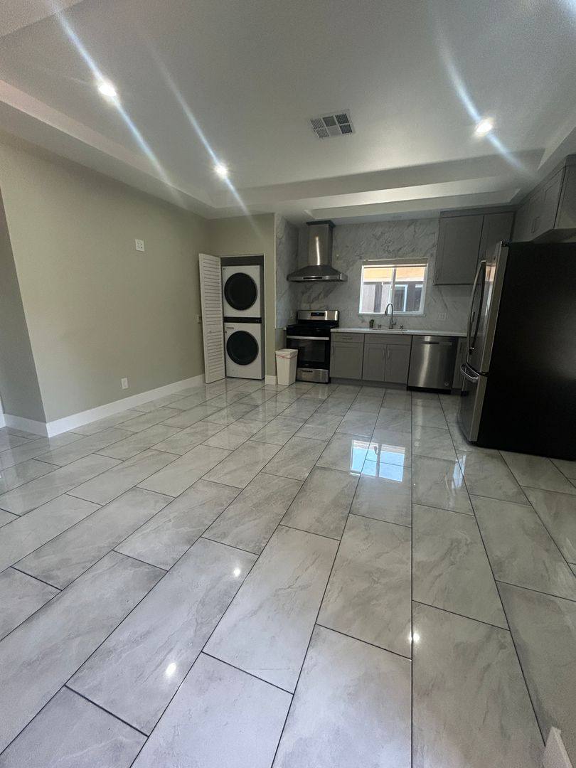 House for rent at 1768 W Colonial Ave #B, Anaheim, CA 92804