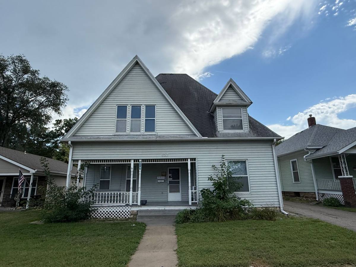 Apartment for rent at 427 W 5th St, Junction City, KS 66441
