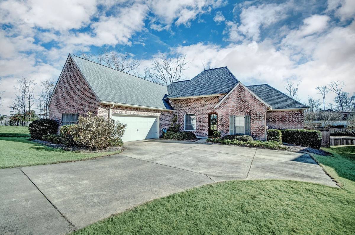 House for rent at 102 Azalea Cove, Madison, MS 39110