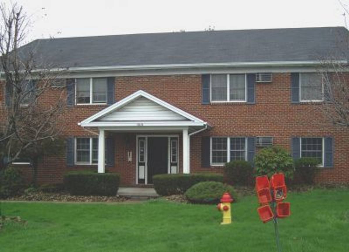 Apartment for rent at 1040 W Western Reserve Rd, Youngstown, OH 44514