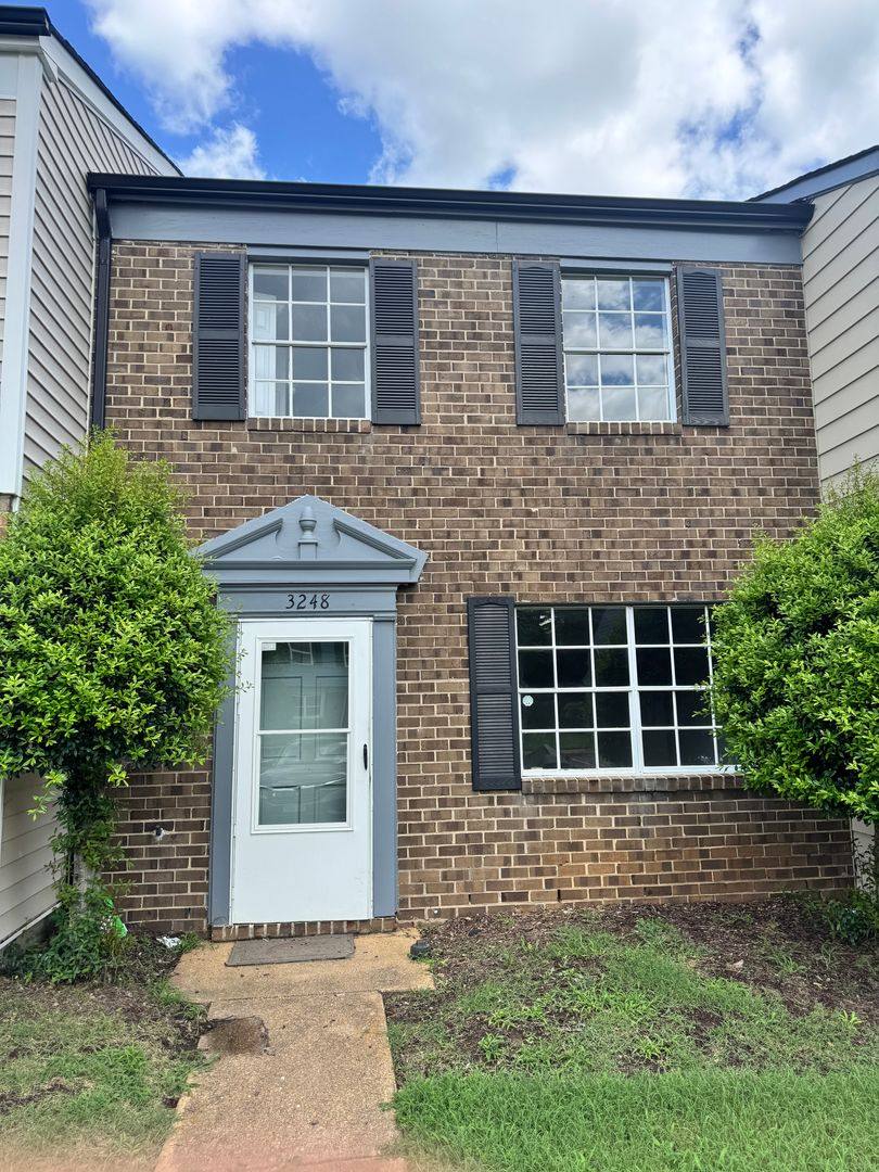 Townhouse for rent at 3248 Hunters Mill Dr, Richmond, VA 23223