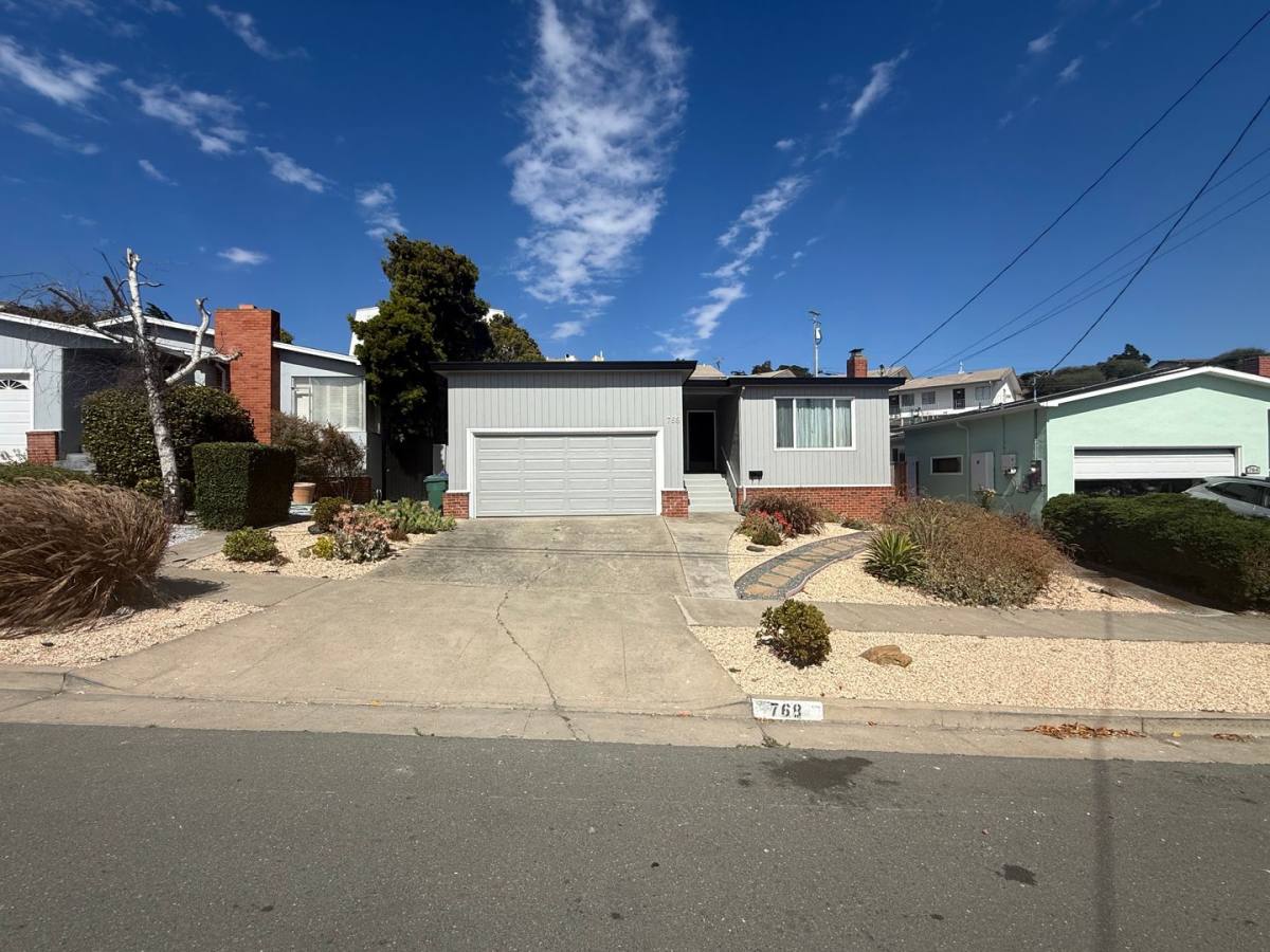 House for rent at 768 Yuba St, Richmond, CA 94804