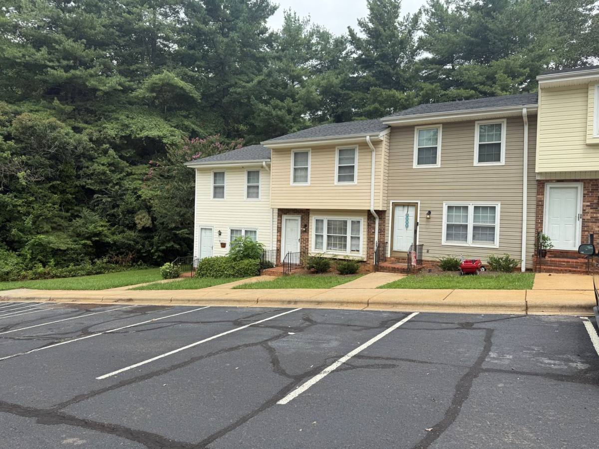 Townhouse for rent at 301 E Lake, Mocksville, NC 27028