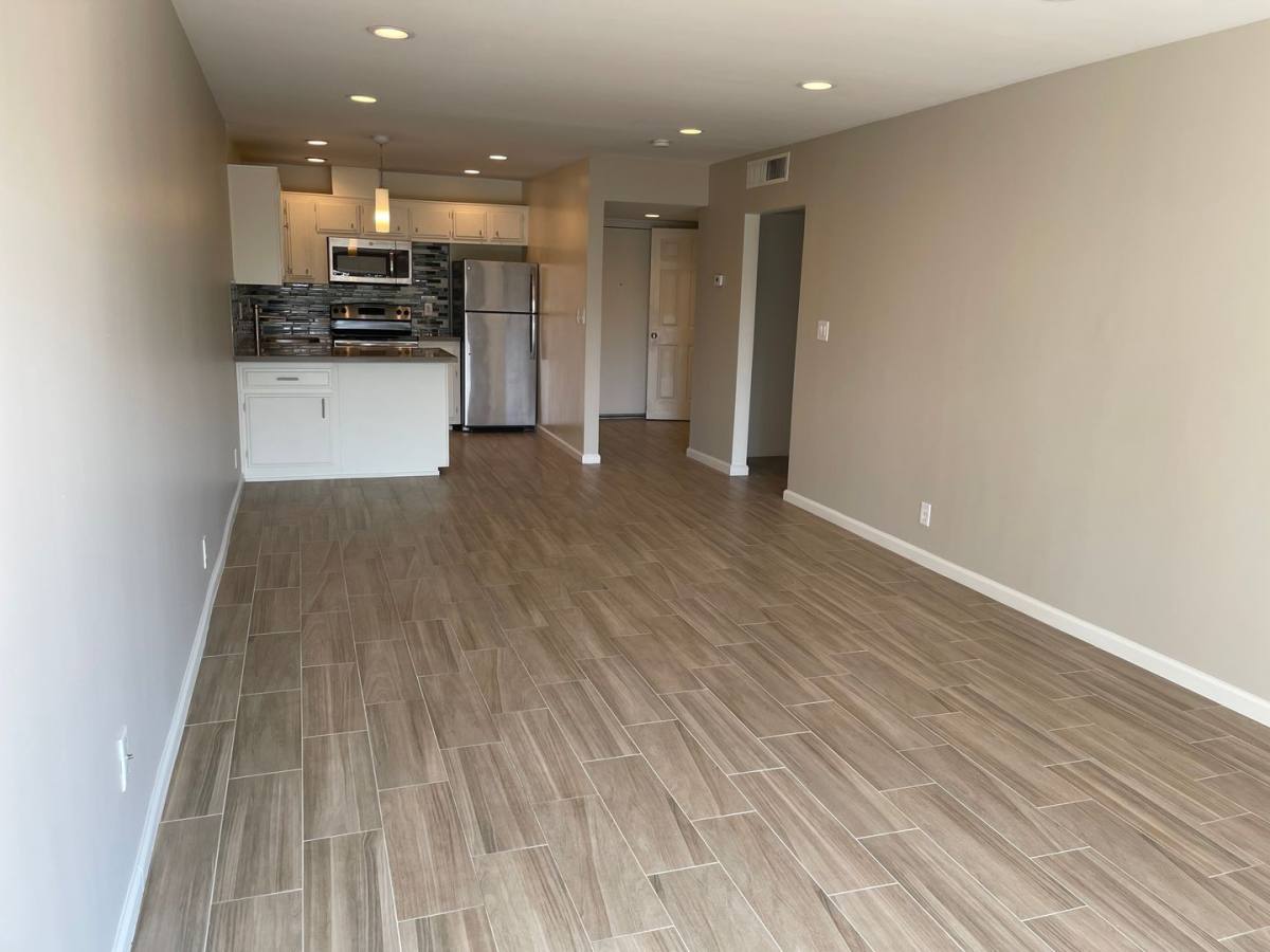 Apartment for rent at 2400 Q St, Sacramento, CA 95816