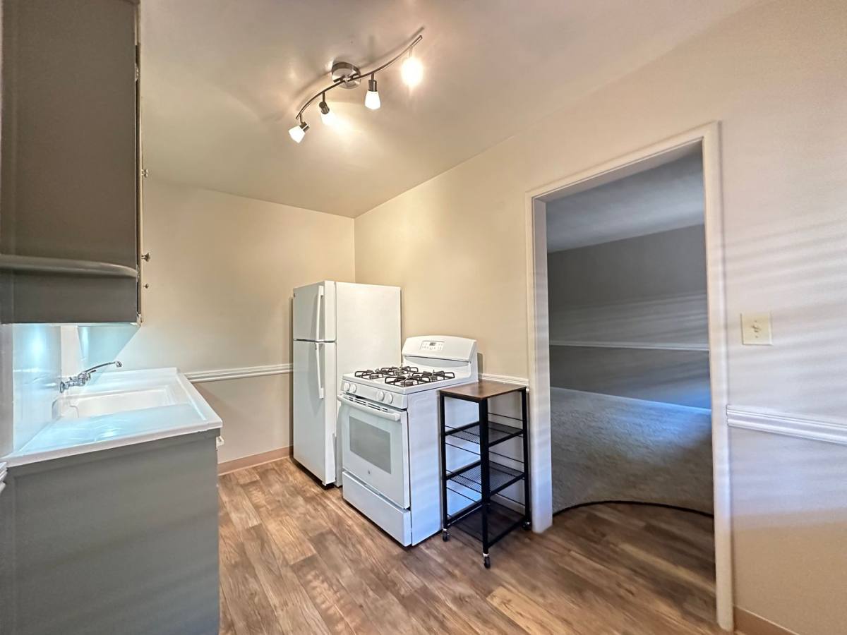 Apartment for rent at 2323 H St, Sacramento, CA 95816