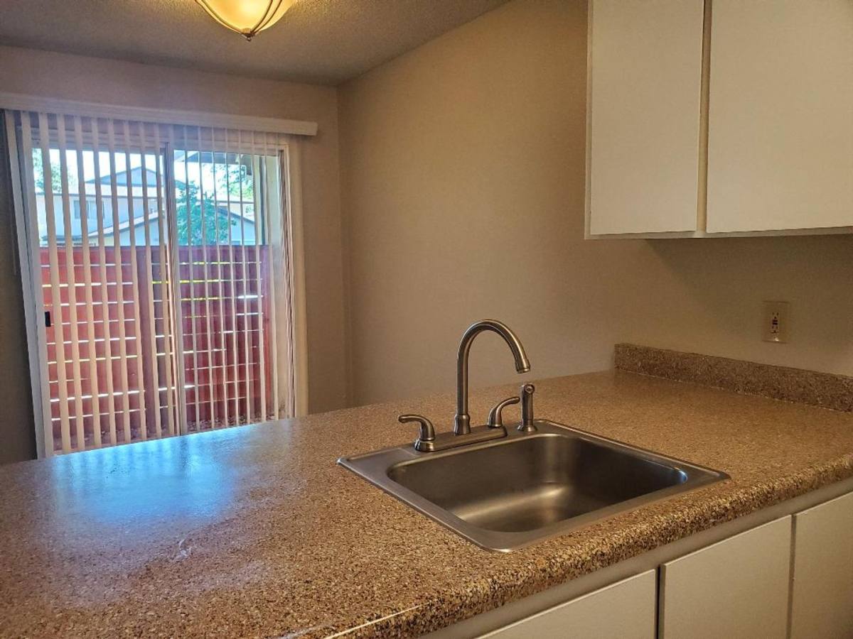 Apartment for rent at 9521 Emerald Park Dr, Elk Grove, CA 95624