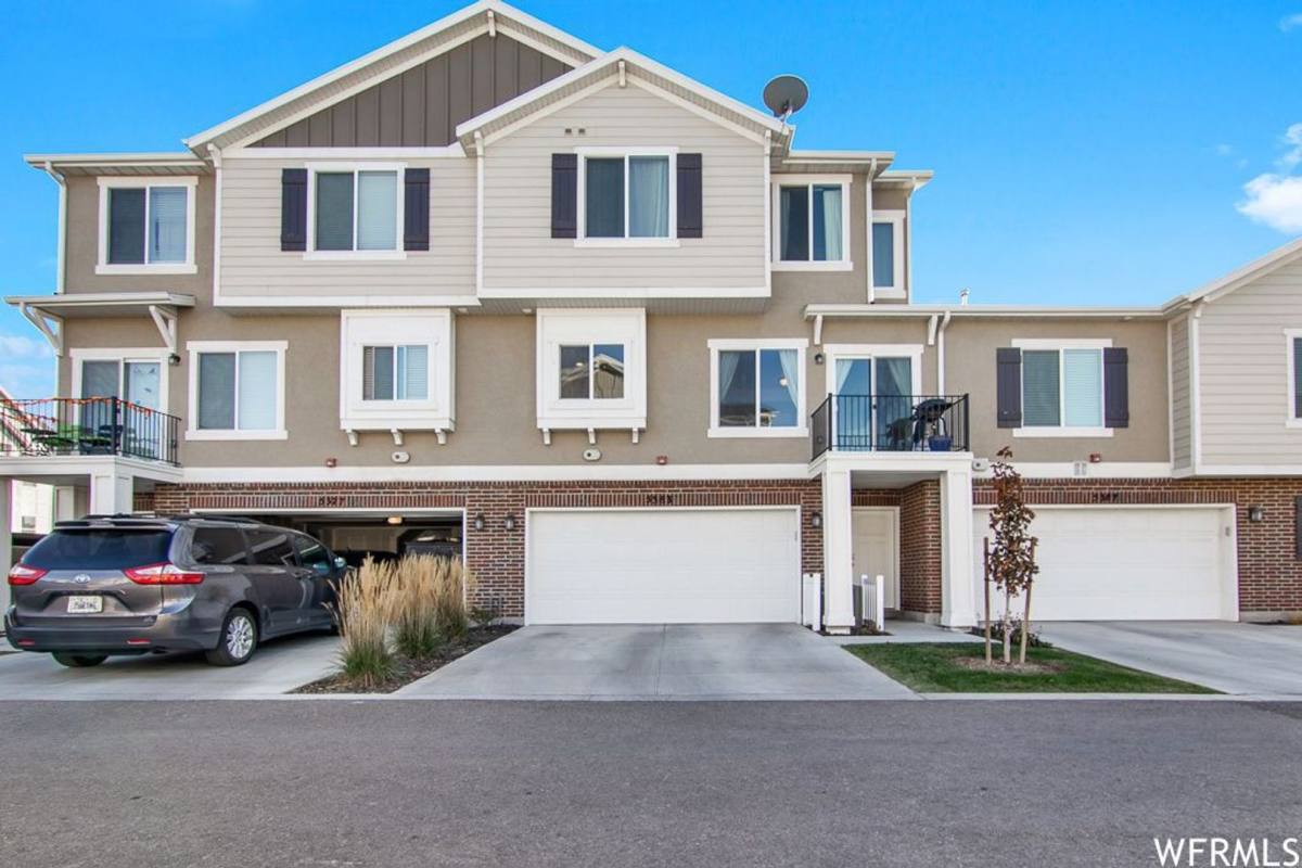 Townhouse for rent at 5383 W Simmons Peak Place, Herriman, UT 84096